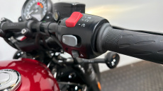 Triumph Bonneville Bobber Black